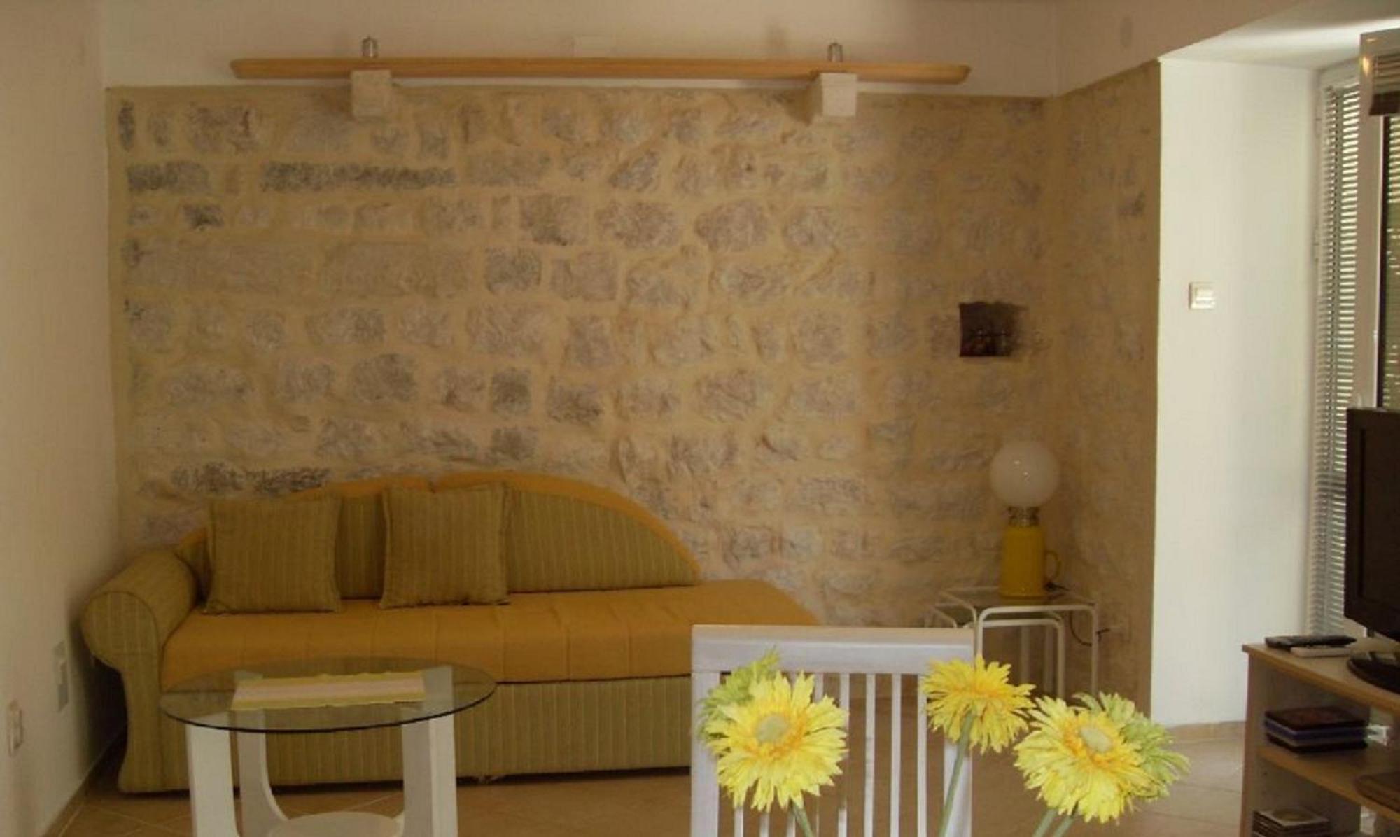 Apartments Vojvoda Kotor Exterior photo