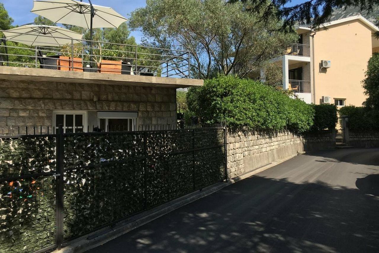 Apartments Vojvoda Kotor Exterior photo